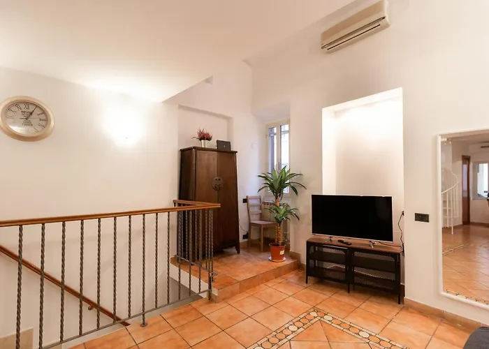 Trastevere Four Seasons Trilussa 1