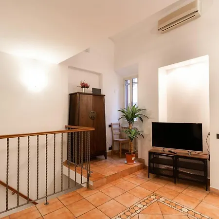 Trastevere Four Seasons Trilussa 1 Rome Exterior photo